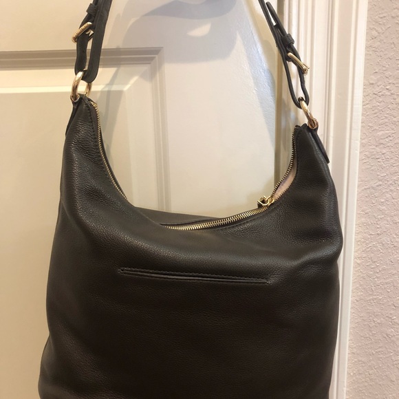 Micheal Kors purse - Picture 2 of 7